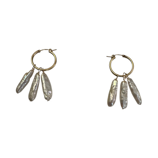 Earring Biwa pearls white/Hoop gold filled