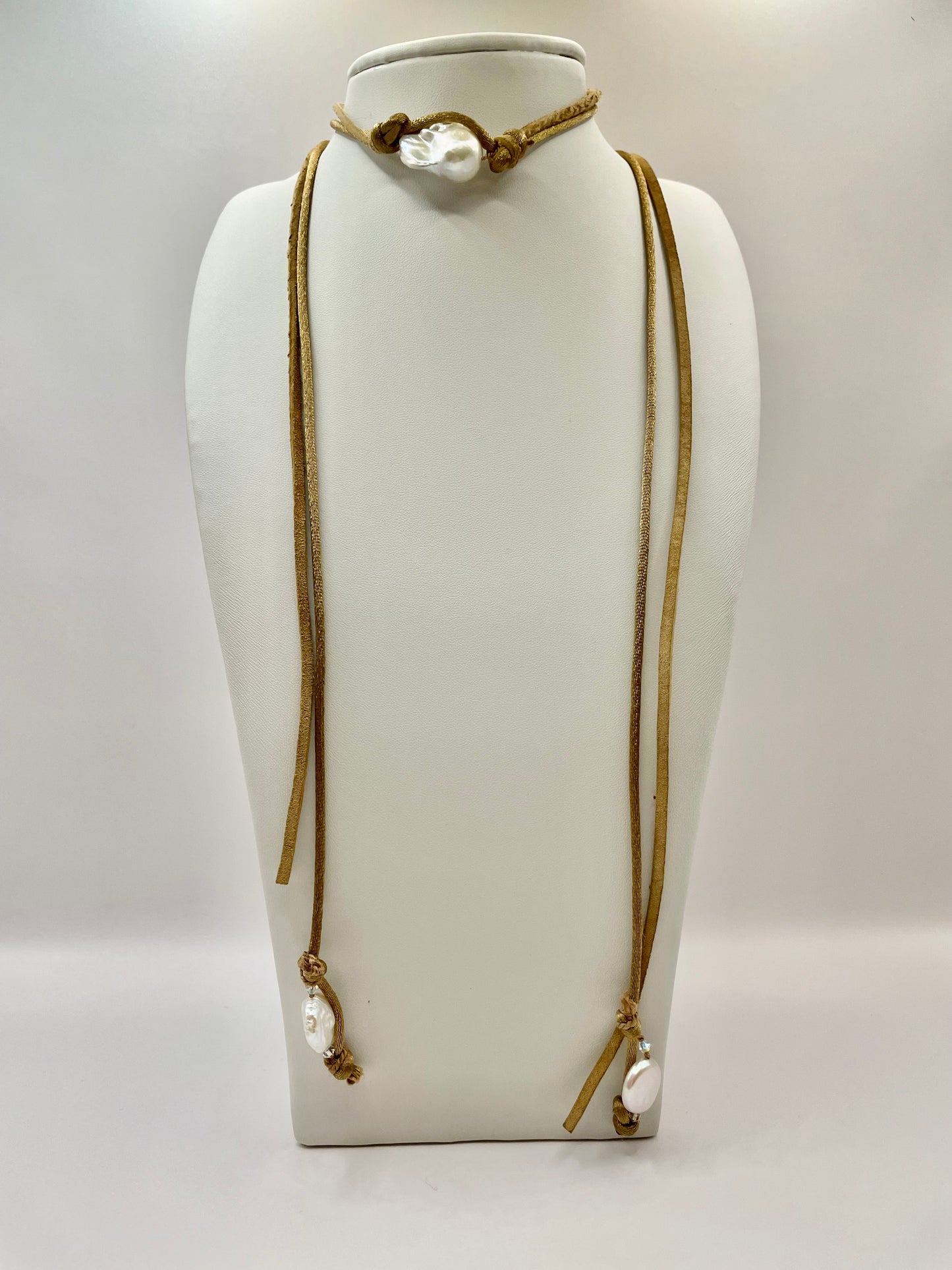 Choker Pearl Necklace