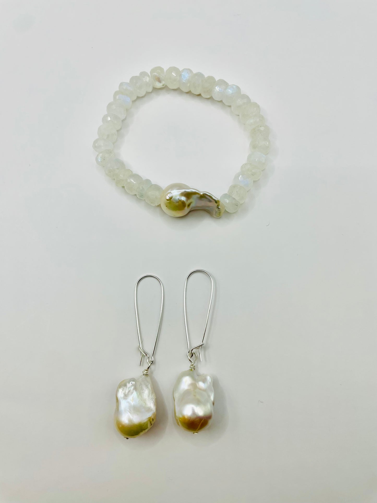 Earring Baroque Pearl White/Sterling Silver